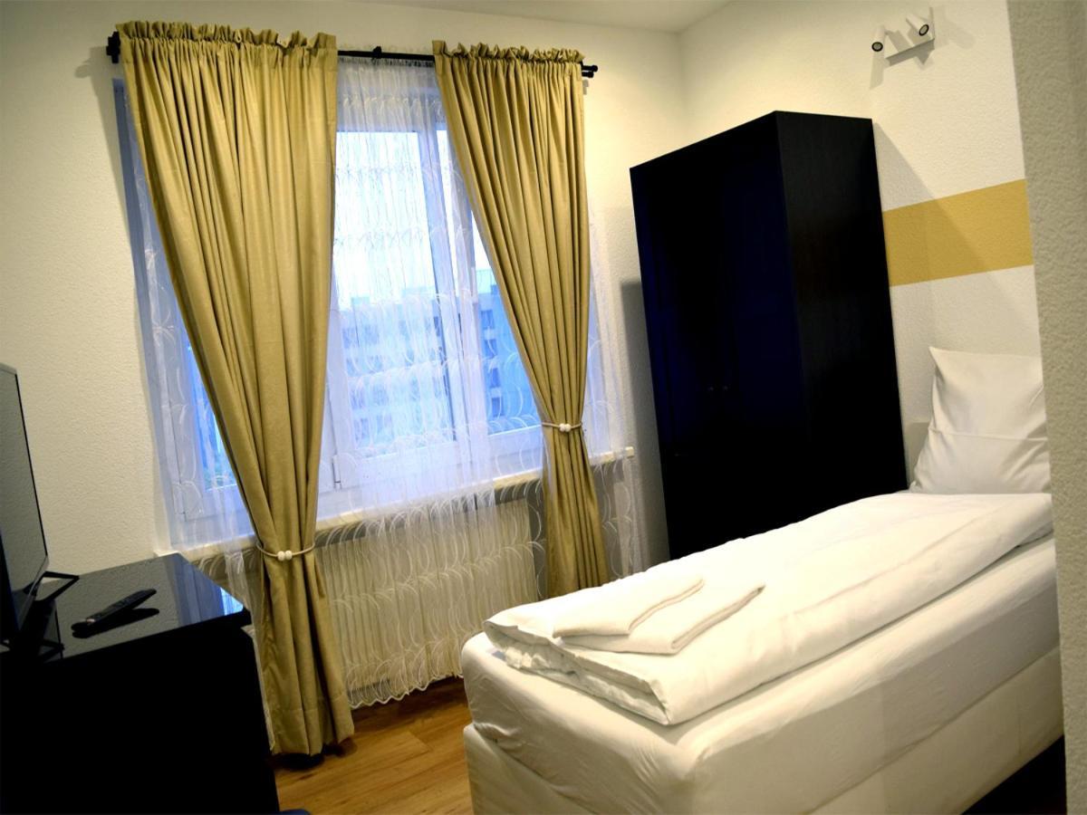 Hotel Restaurant Krebs グレンヘン エクステリア 写真